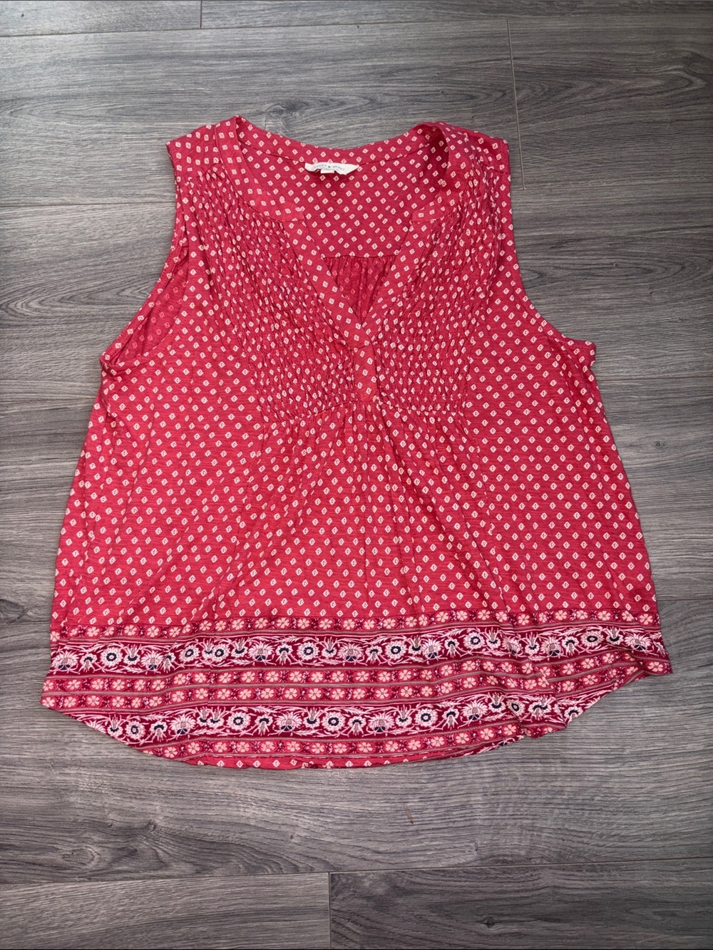 Lucky Brand Women’s Red Printed V-Neck Sleeveless Tank Top – Size M